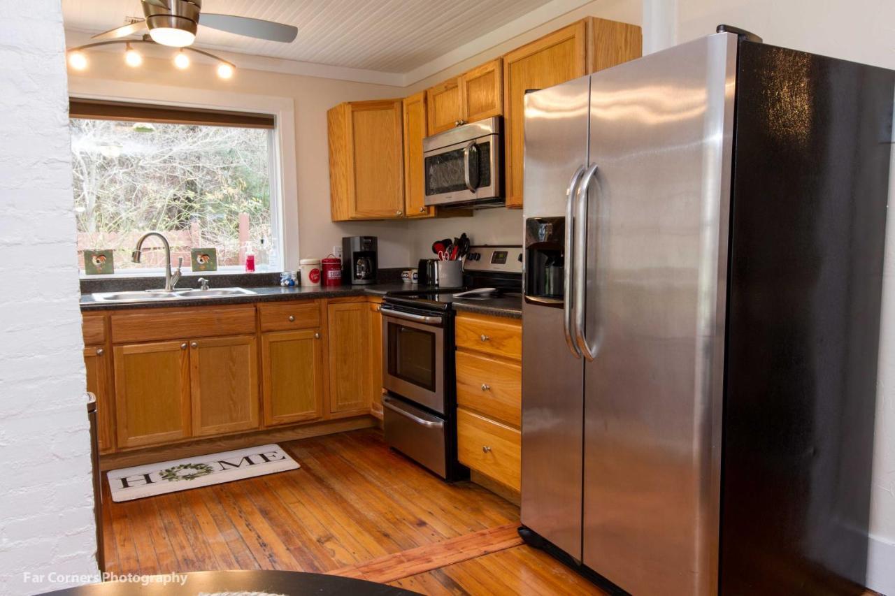 Candyland Cottage Candler Exterior photo