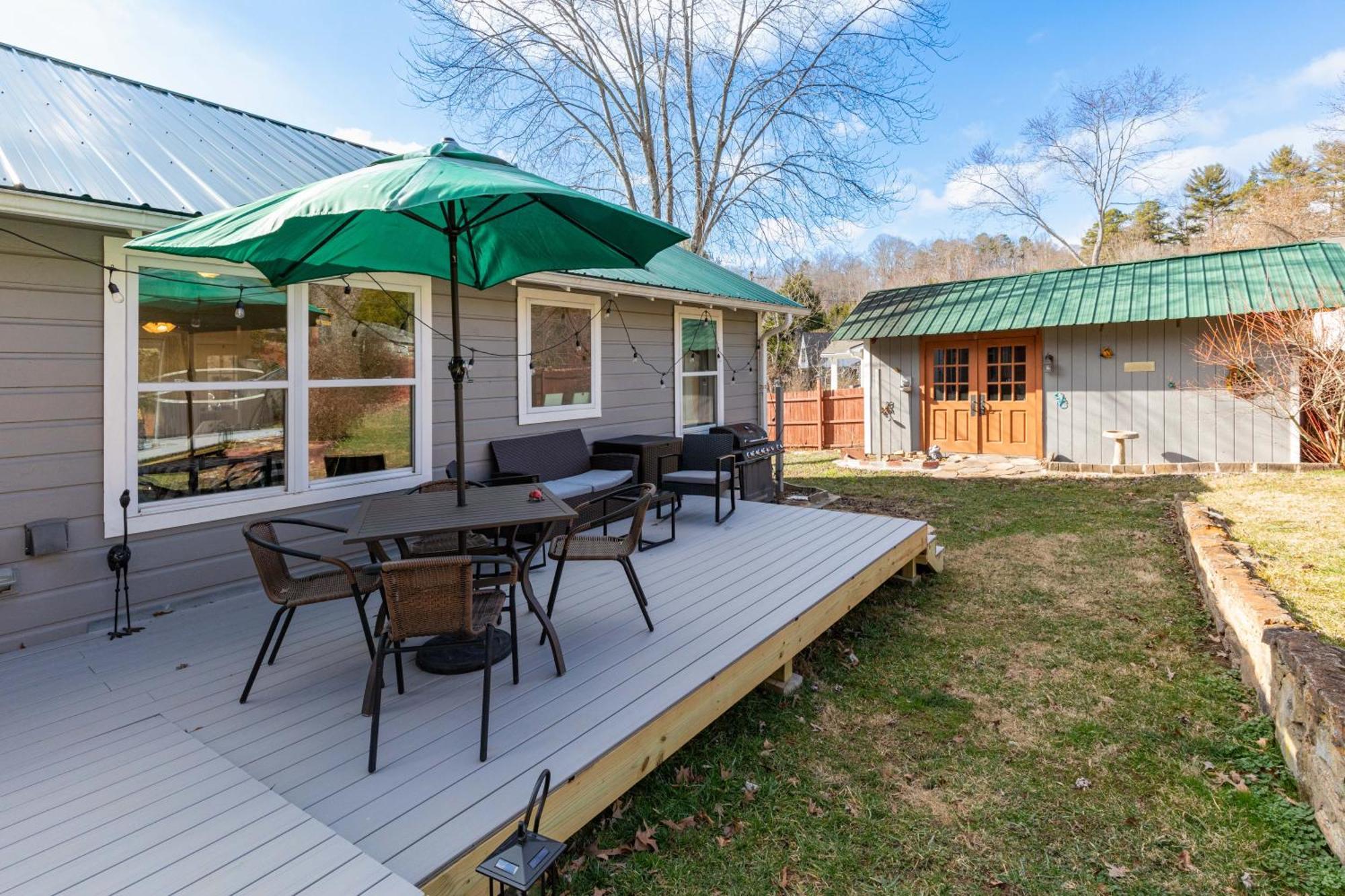 Candyland Cottage Candler Exterior photo